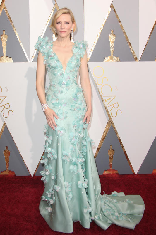 Cate blanchett at the 2016 oscars